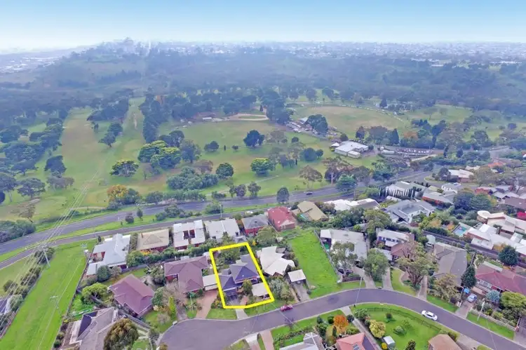 26 St Cloud Court, Highton VIC 3216