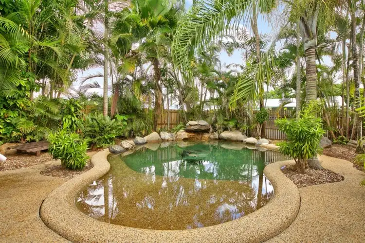 2 Vianen Close, Bentley Park QLD 4869