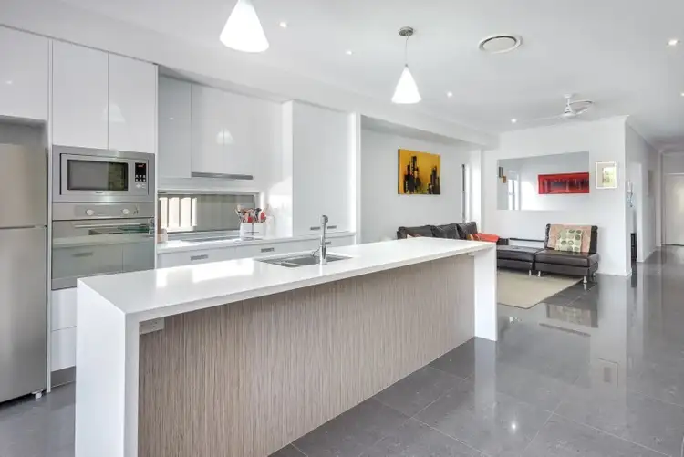 Third view of Homely other listing, 1/19 Nankeen Avenue, Paradise Point QLD 4216