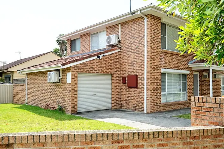 1/2 Windang Street, Albion Park Rail NSW 2527