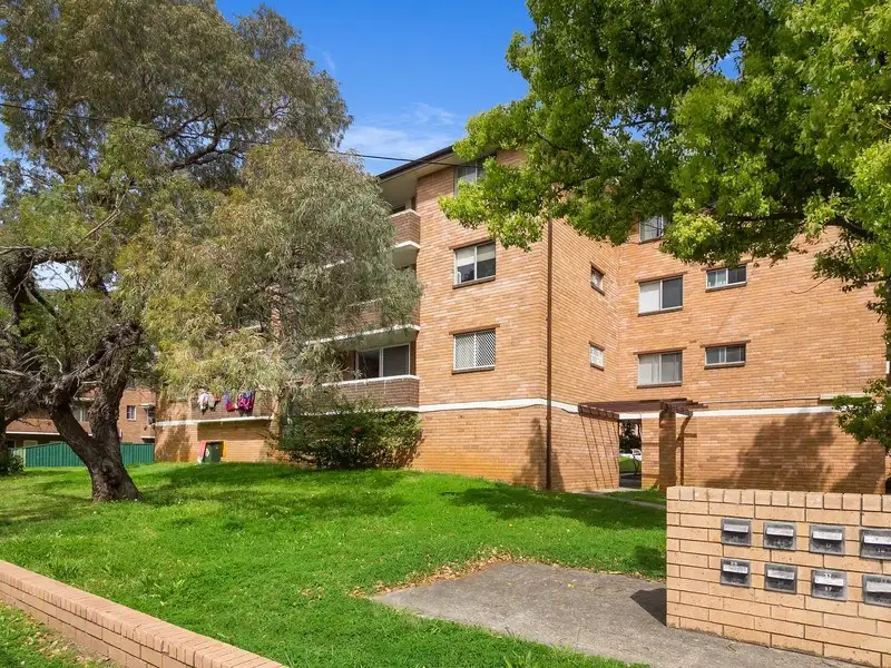 Main view of Homely unit listing, 33/4-8 St Johns Road, Cabramatta NSW 2166
