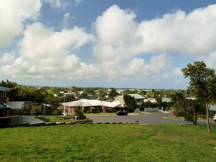 11 Outlook Crecent, Mount Pleasant QLD 4740