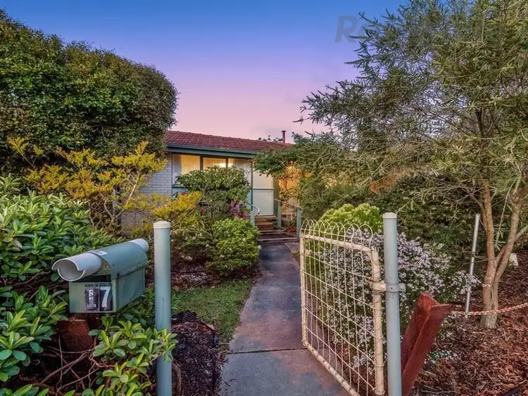 17 Karingal Drive, Frankston VIC 3199