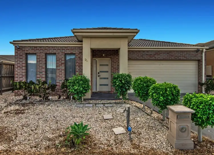22 Old Course Crescent, Deer Park VIC 3023