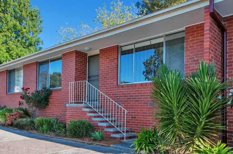Main view of Homely unit listing, 2/5 Kincumber Drive, Croydon VIC 3136