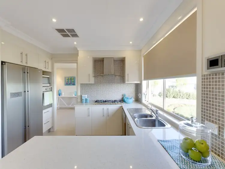 Second view of Homely house listing, 2 Ireland Place, Bungendore NSW 2621