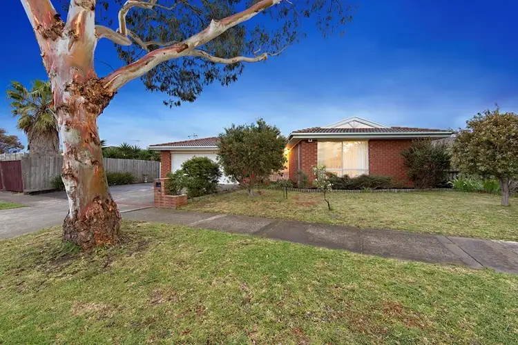 4 Immerset Drive, Chelsea Heights VIC 3196