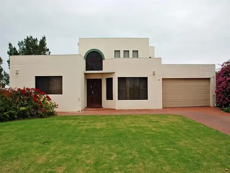 19 Shingle Avenue, Jurien Bay WA 6516