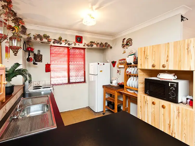 Sixth view of Homely house listing, 11 Cambridge Crescent, Cooloongup WA 6168