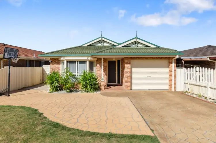57 Sunnybank Crescent, Horsley NSW 2530