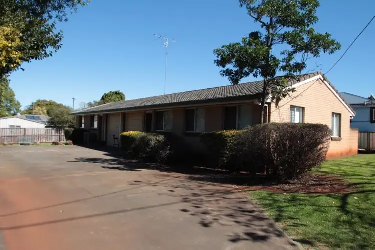 8 Tomkys Street, Rockville QLD 4350