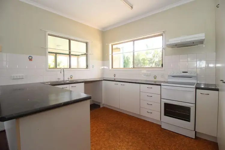 Sixth view of Homely house listing, 11 Park Avenue, Emerald QLD 4720
