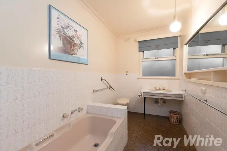 Seventh view of Homely house listing, 14 Wadham Parade, Mount Waverley VIC 3149