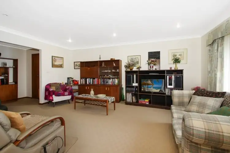 Fifth view of Homely house listing, 450 Bundarra Place, Lavington NSW 2641