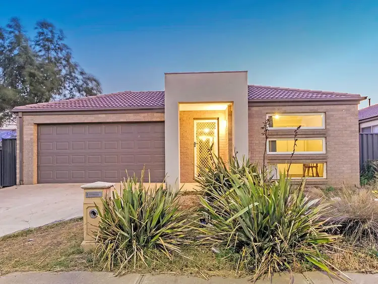 31 Stony Brook Way, Truganina VIC 3029