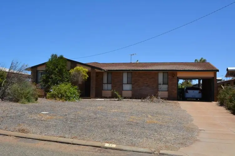 11 Fleming Street, Carnarvon WA 6701