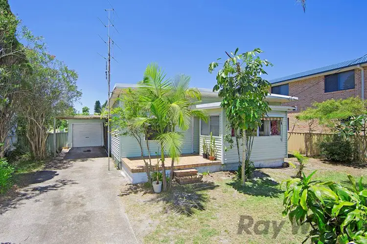 141 Budgewoi Road, Budgewoi NSW 2262