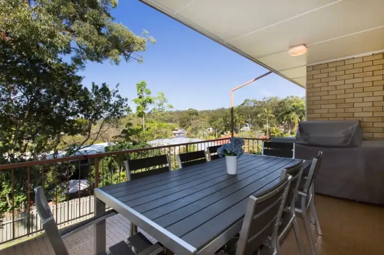 8 Barnehurst Street, Tarragindi QLD 4121