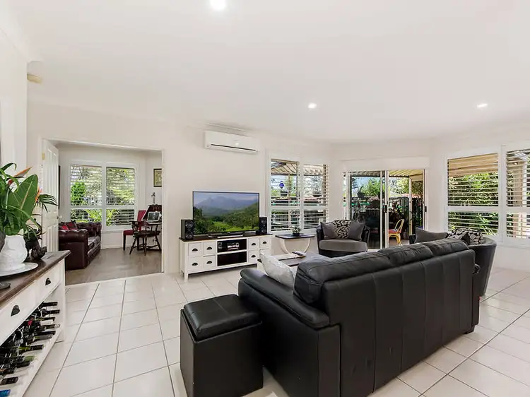 20 Rhiannon Drive, Ashmore QLD 4214