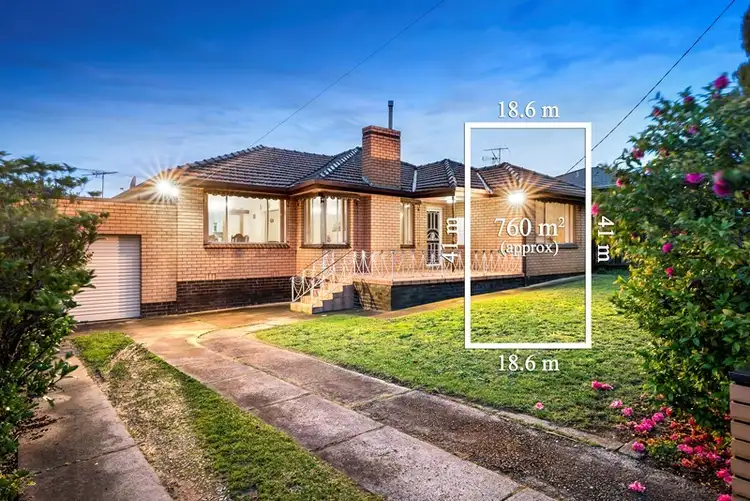 6 Turnbull Avenue, Oakleigh East VIC 3166