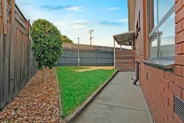 Seventh view of Homely unit listing, 4/17-19 Henderson Street, Reservoir VIC 3073