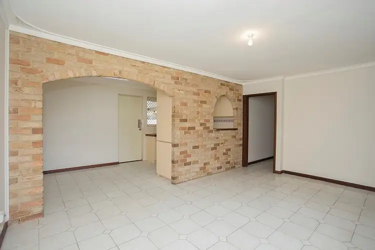 Sixth view of Homely house listing, 4 Worrall Court, Orelia WA 6167