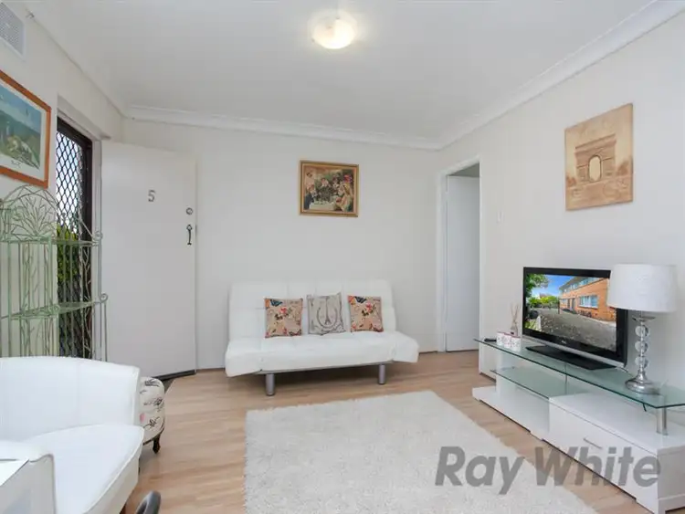 Second view of Homely unit listing, 5/4 Mosbri Crescent, The Hill NSW 2300