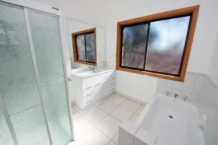 Fifth view of Homely unit listing, 1/3-5 Cohn Street, Swan Hill VIC 3585