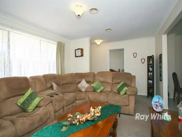 Sixth view of Homely house listing, 7 Knowing Close, Cranbourne West VIC 3977