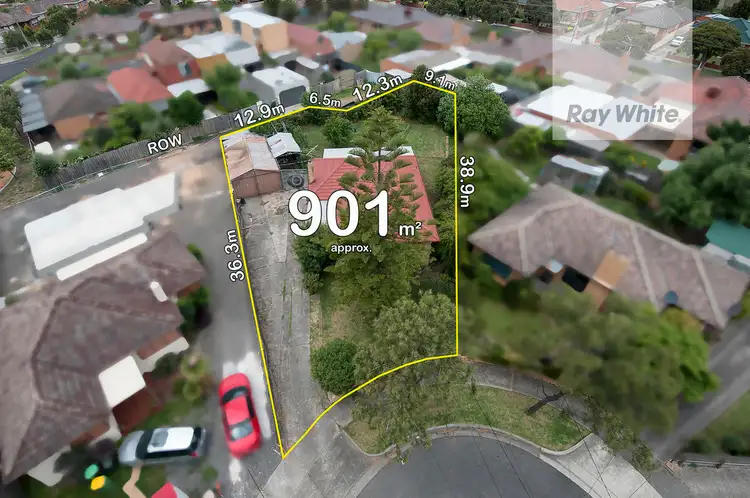 9 St Johns Court, Reservoir VIC 3073