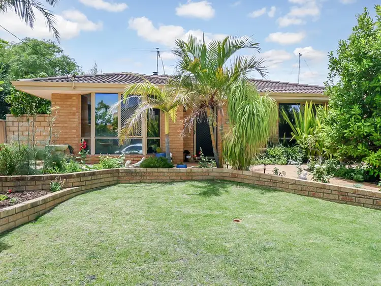 8 Darling Court, Maddington WA 6109