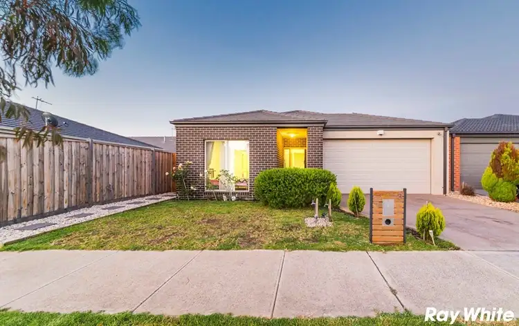 3 Scotch Lane, Cranbourne West VIC 3977