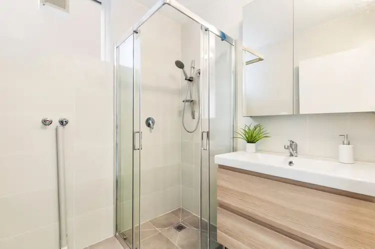 Fourth view of Homely apartment listing, 2/176 Power Street, Hawthorn VIC 3122