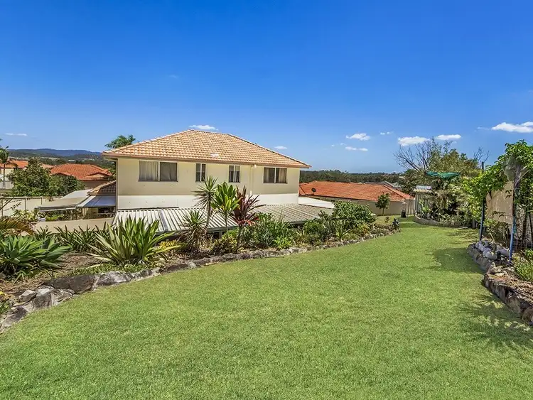 11 Respall Way, Arundel QLD 4214