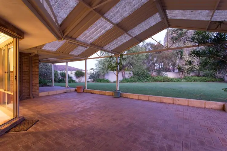 9 Crystalview Cove, Ballajura WA 6066