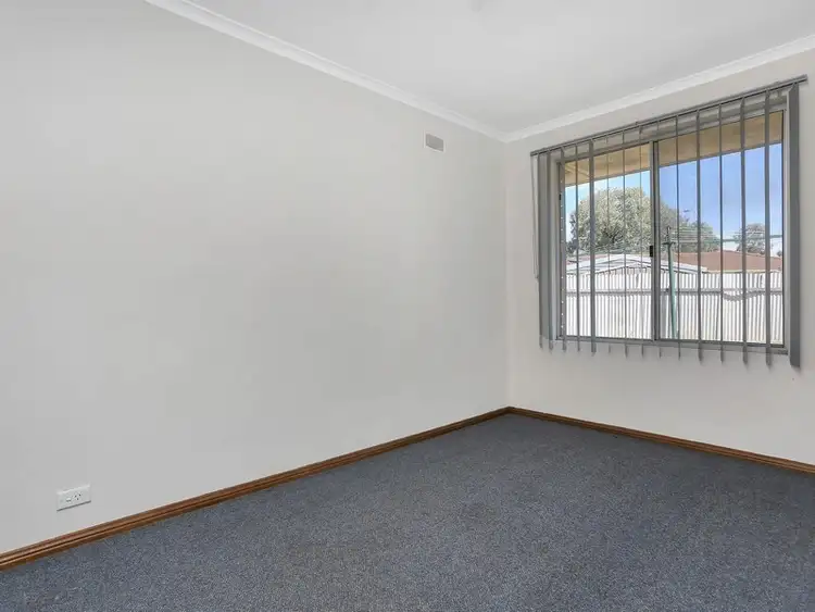 Fifth view of Homely house listing, 10 Carsten Crescent, Burton SA 5110