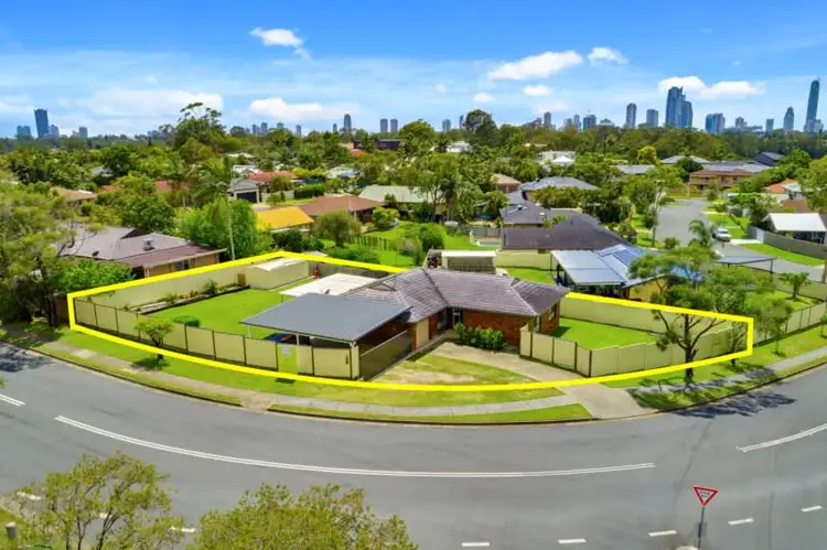 1 Ocean View Street, Benowa QLD 4217