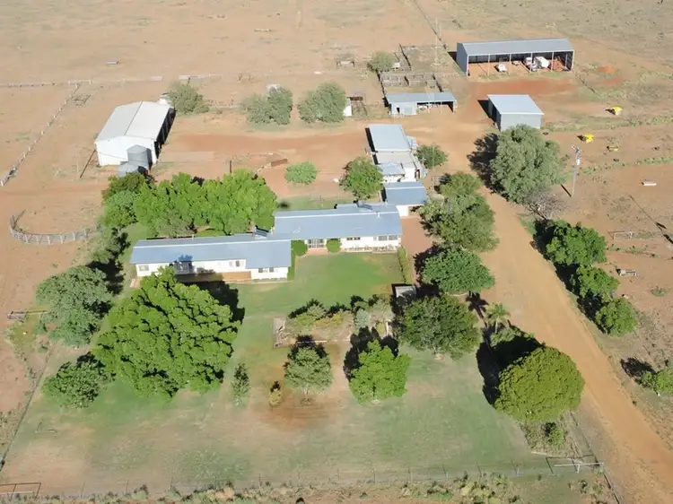 1690 Ravensbourne Road, Blackall QLD 4472