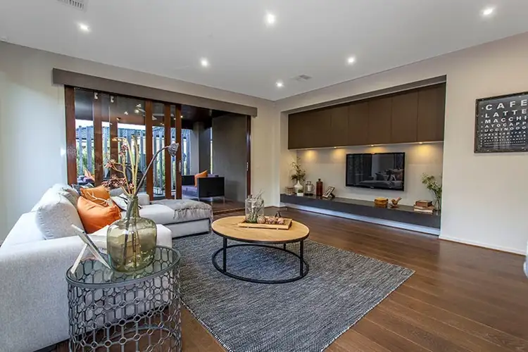 Fourth view of Homely house listing, 17 Winchcombe Way, Cranbourne North VIC 3977