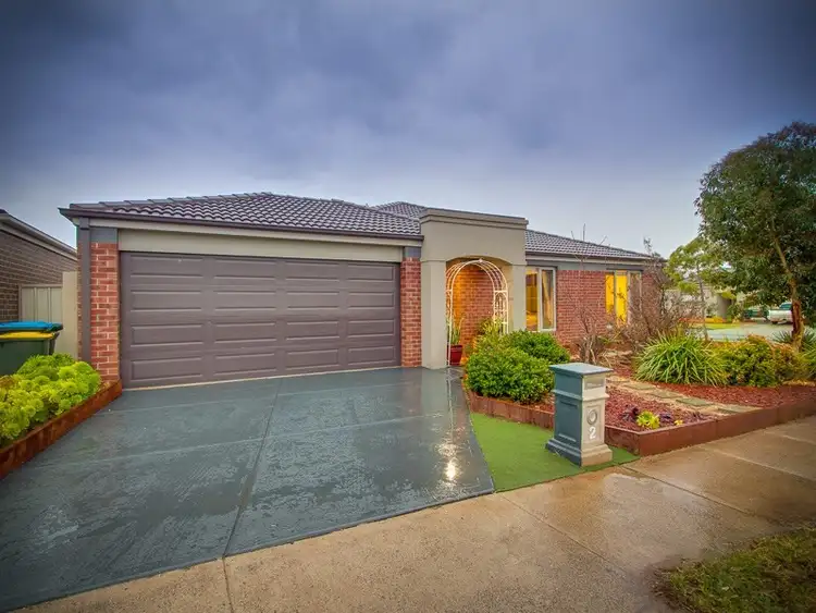 Second view of Homely house listing, 2 Parkvista Drive, Truganina VIC 3029