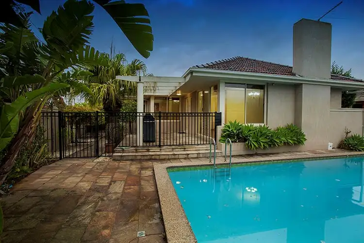 4 Azalea Crescent, Dandenong North VIC 3175