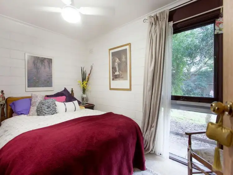 Sixth view of Homely house listing, 10 Glazebury Court, Langwarrin VIC 3910