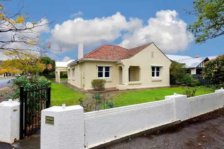 61 The Grove, Lower Mitcham SA 5062