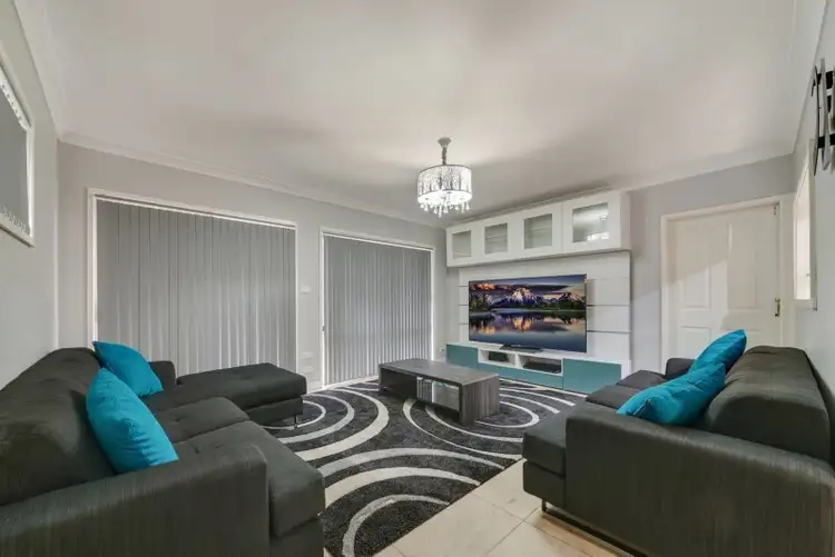 12 Yate Place, Macquarie Fields NSW 2564