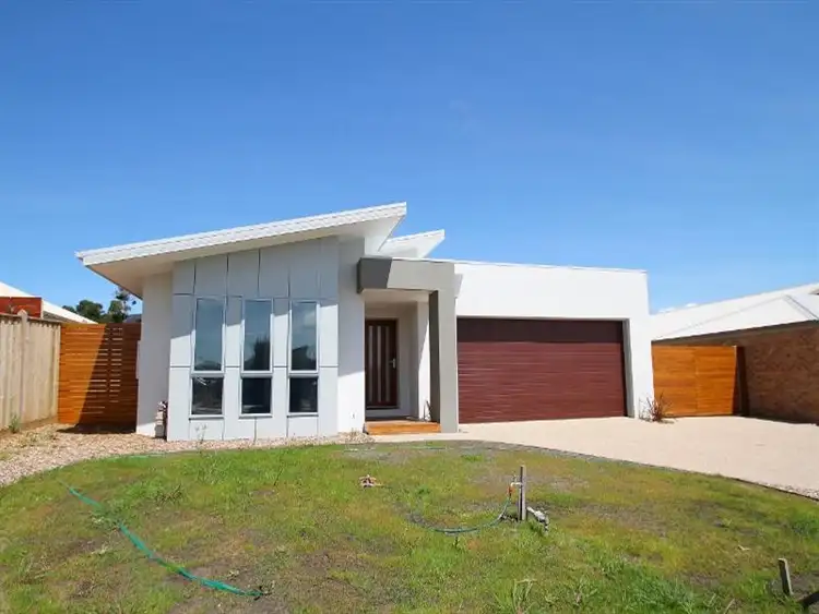 34 Wagtail Way, Cowes VIC 3922