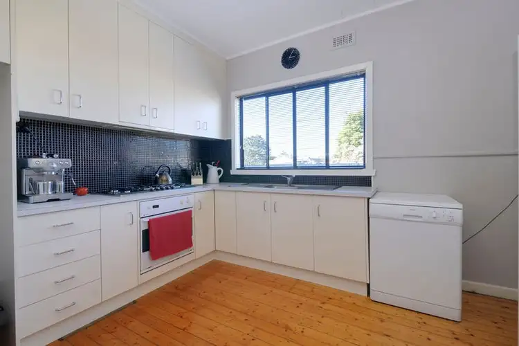 Fifth view of Homely house listing, 6 Williams Court, Traralgon VIC 3844