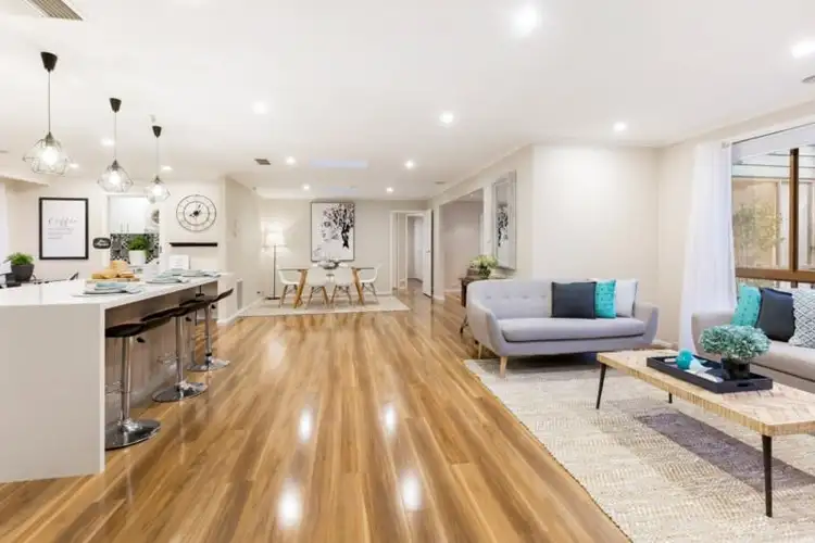 Second view of Homely house listing, 5 Finisterre Court, Frankston VIC 3199