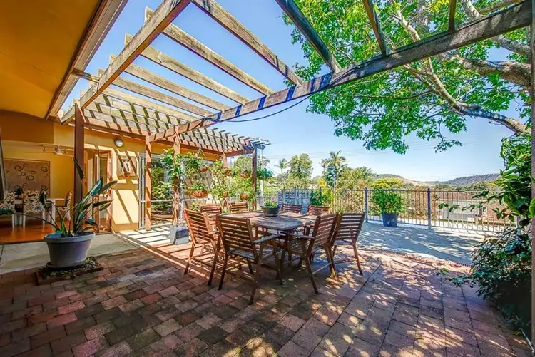 22 Eurobin Crescent, Ferny Hills QLD 4055