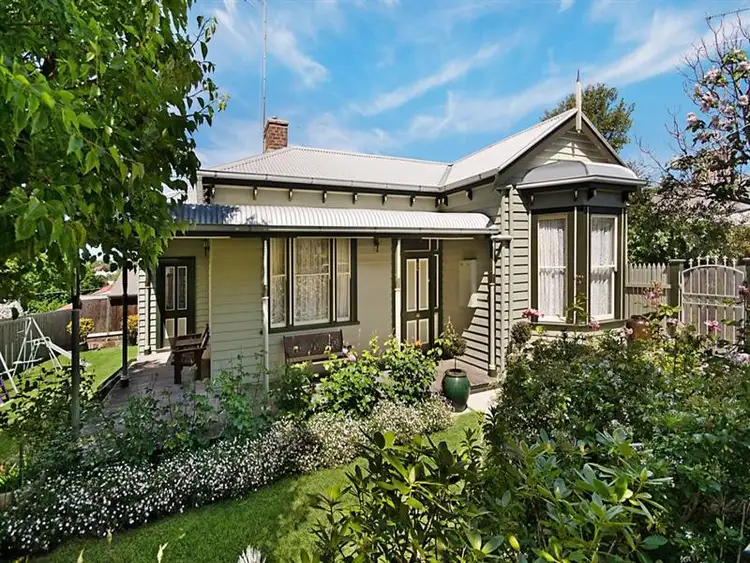 17 Pope Street, Hamilton VIC 3300