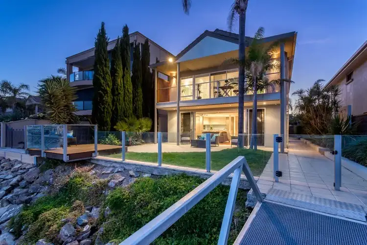 11 Gulf Point Drive, North Haven SA 5018
